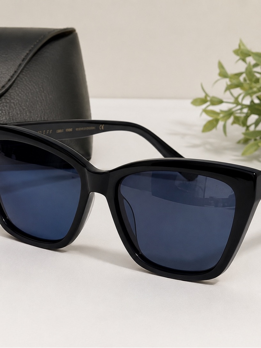 Diff Eyewear Navy Blue Cat Eye Sunglasses Black Frame